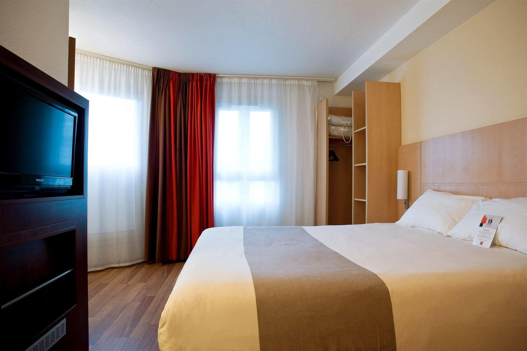 Ibis Styles Paris Poissy Otel Dış mekan fotoğraf